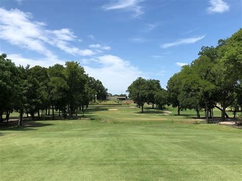 Firewheel golf park - Whether the golfer is an avid or novice player, this is a combination of three golf courses not to be forgotten.&nbsp; The 63 holes of championship caliber golf include three regulation courses in design that&nbsp;will thrill, challenge and delight.&nbsp; On site there is the Branding Iron Restaurant as well as a large pavillion for outdoor events and parties.&nbsp; Beautiful lakes …